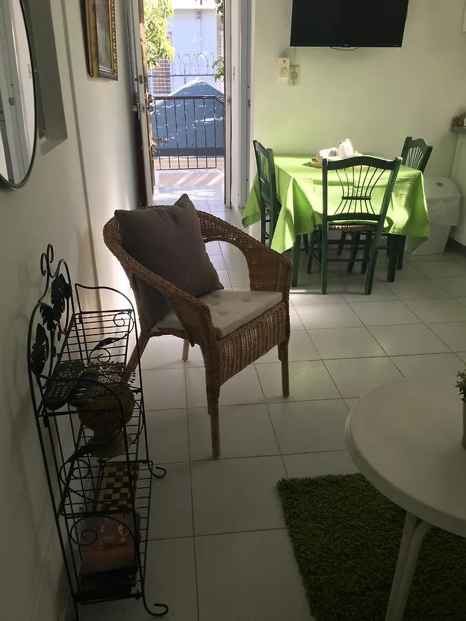 Estudio Coquero En Zona Residencial Santo Domingo Dominikana
